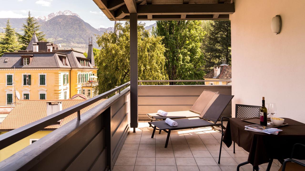 Flora Hotel & Suites Мерано Экстерьер фото