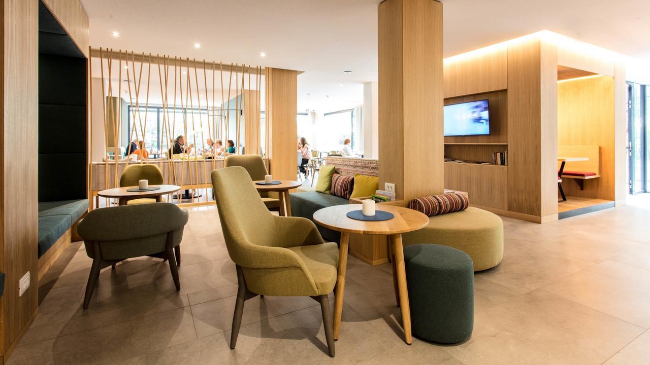 Flora Hotel & Suites Мерано Экстерьер фото