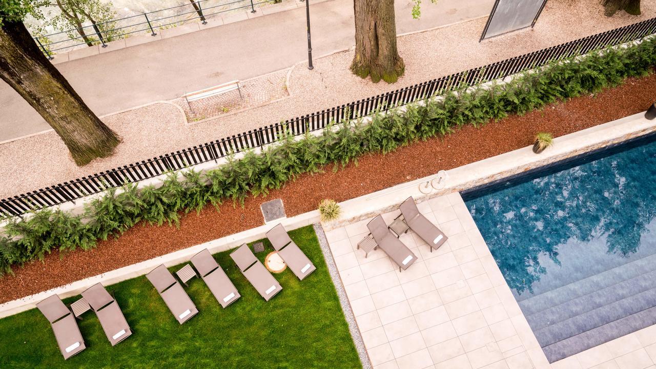 Flora Hotel & Suites Мерано Экстерьер фото